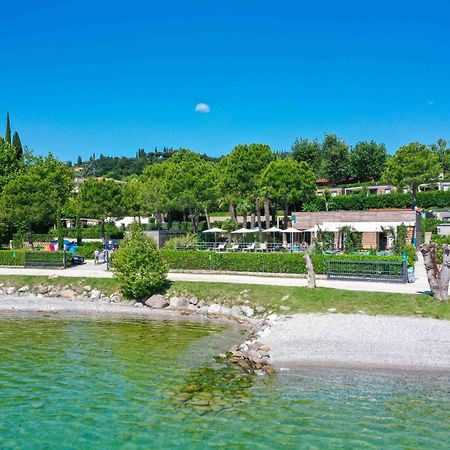 Concept Village Piccola Gardiola San Felice del Benaco Exterior foto