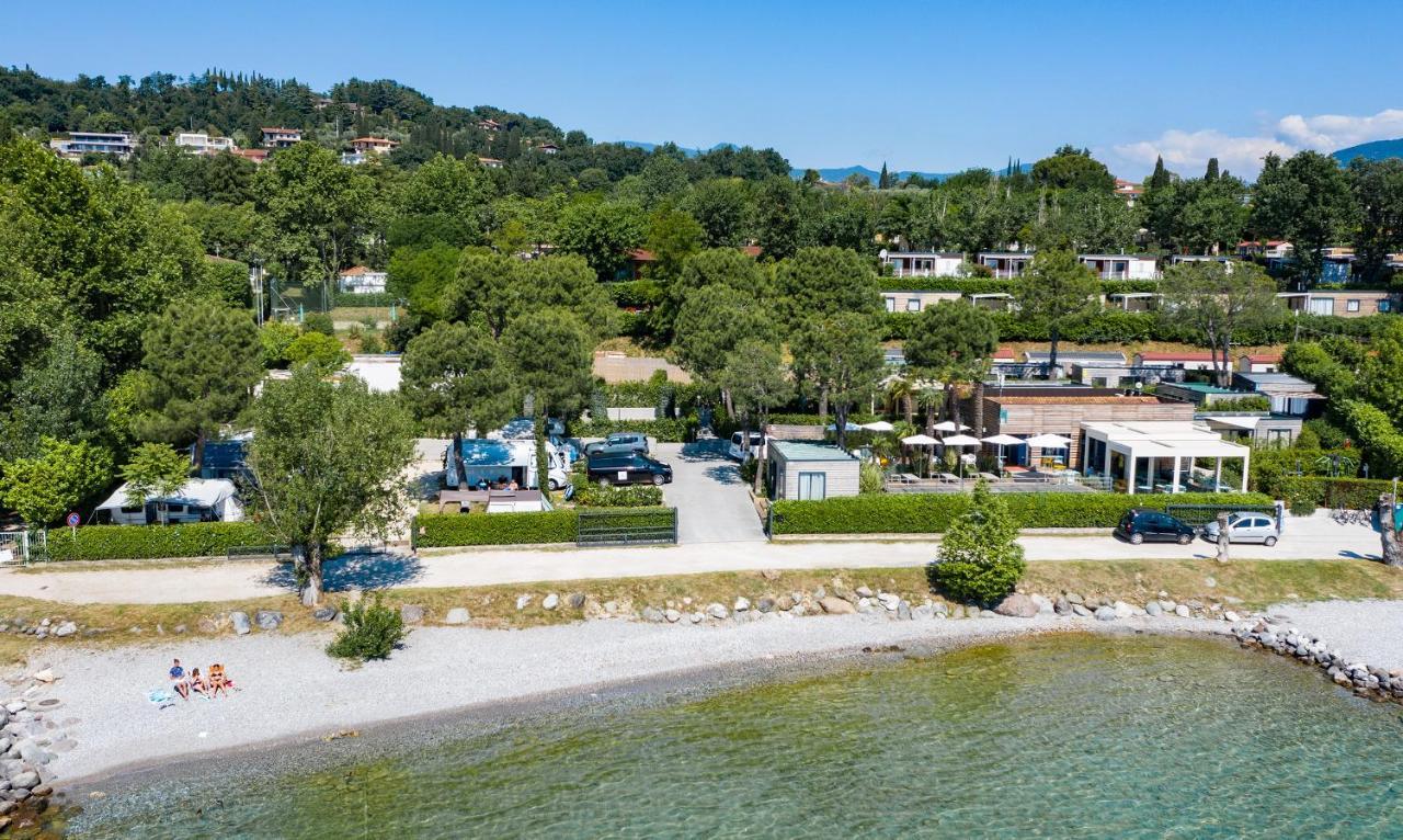 Concept Village Piccola Gardiola San Felice del Benaco Exterior foto