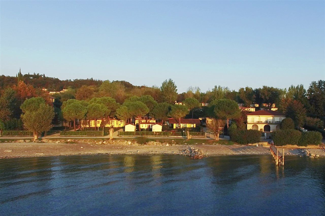 Concept Village Piccola Gardiola San Felice del Benaco Exterior foto
