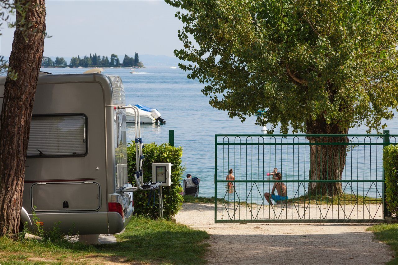 Concept Village Piccola Gardiola San Felice del Benaco Exterior foto